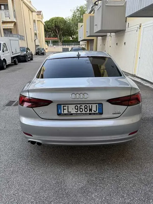 Usata Audi A5 Business 218 CV (160 kW) 2017 Coupé
