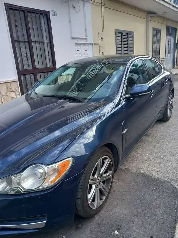 Usata Jaguar XF Luxury 241 CV (177 kW) 2011 Blu/azzurro Berlina