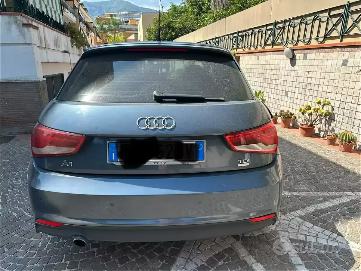 Usata Audi A1 90 CV (66 kW) 2016 Bluazzurro Utilitaria
