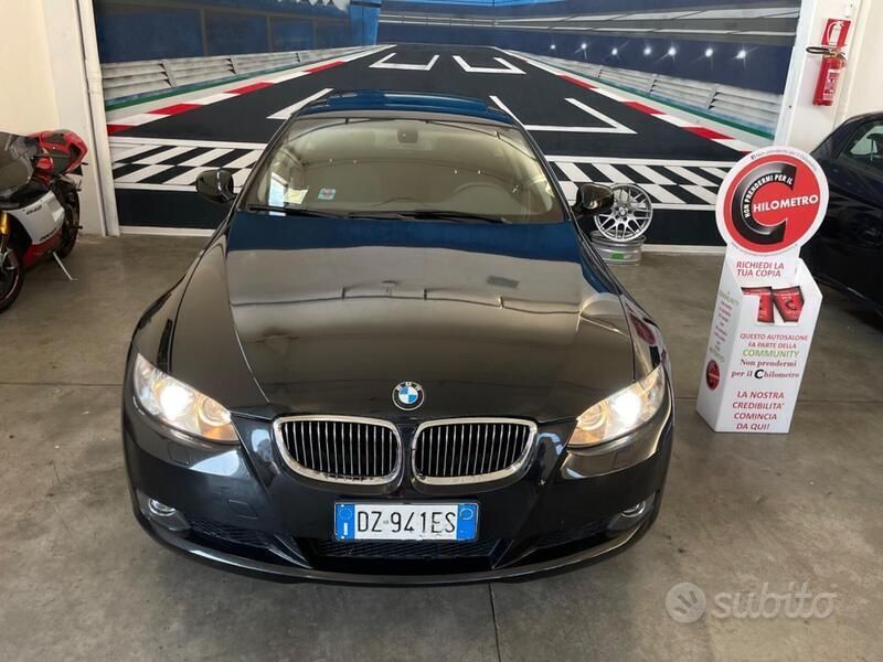 Usato 2009 BMW 330 3.0 Benzin 272 CV (14.900 €)