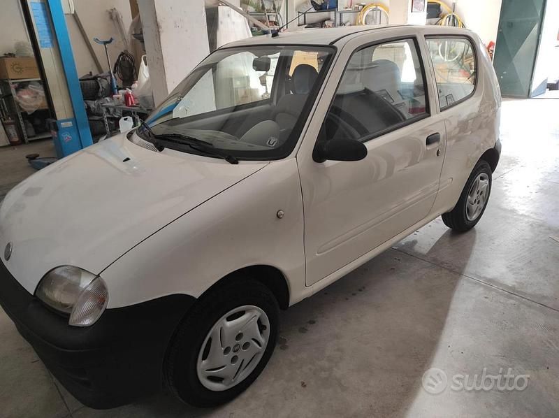 Usata Fiat 600 54 CV (39 kW) 2006 Bianco Utilitaria