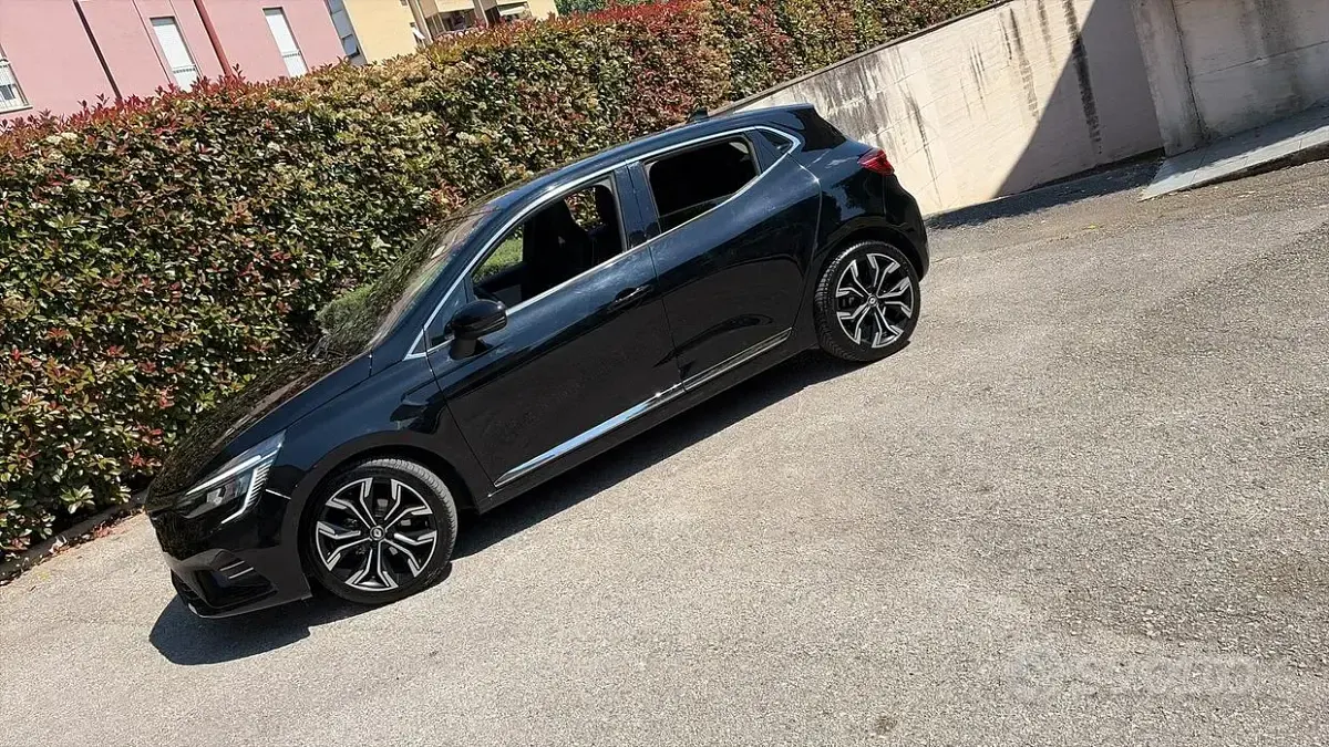 Usata Renault Clio V 100 CV (73 kW) 2022