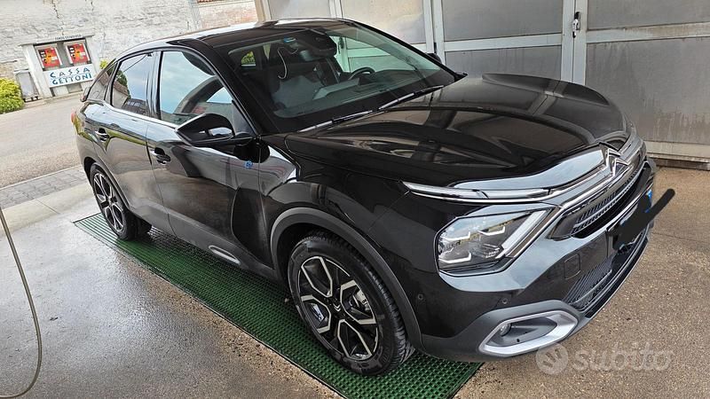 Usata Citroën e-C4 114 kW (156 CV) 2024 Nero Berlina