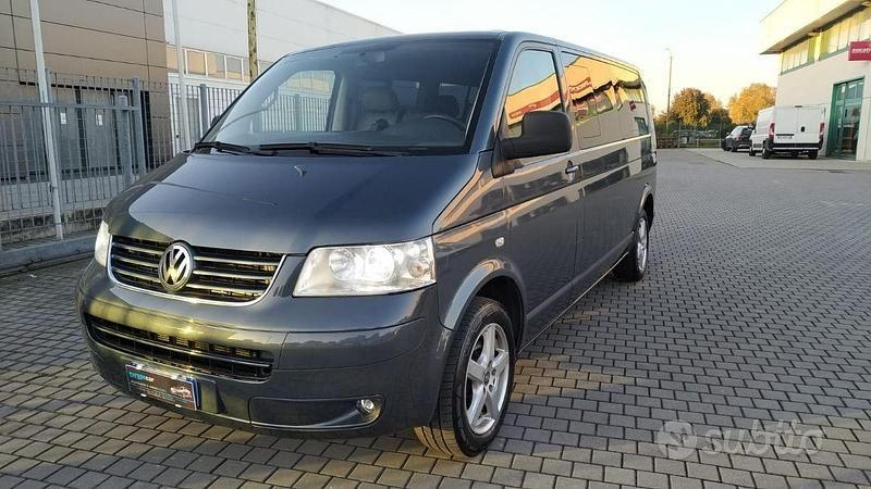 Grigio Usata 2007 VW Caravelle Monovolume | 19.000 € (Super prezzo) - Immagine 1/4