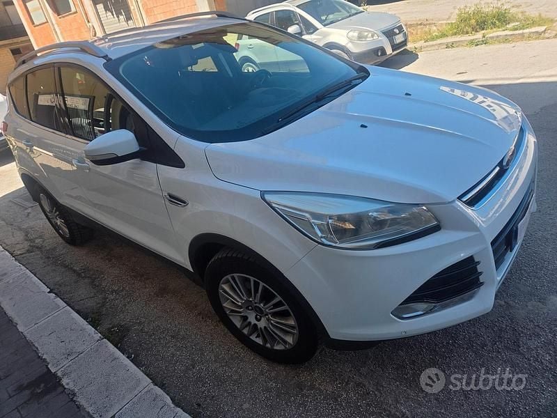Usata Ford Kuga Titanium 140 CV (102 kW) 2014 Bianco SUV