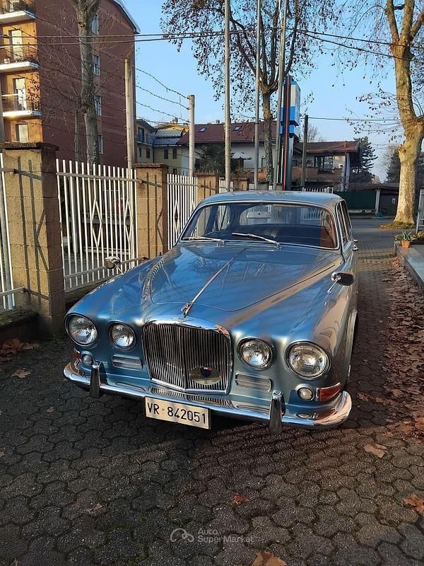 Blu Usata 1968 Jaguar 420 Berlina | 27.500 € - Immagine 1/4