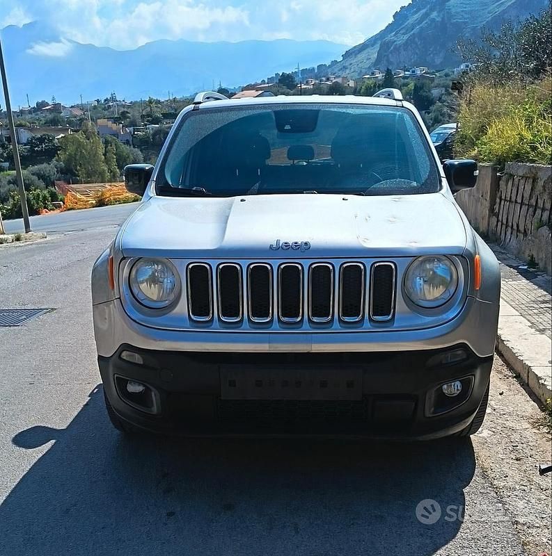 Usata Jeep Renegade Limited 140 CV (102 kW) 2015 SUV
