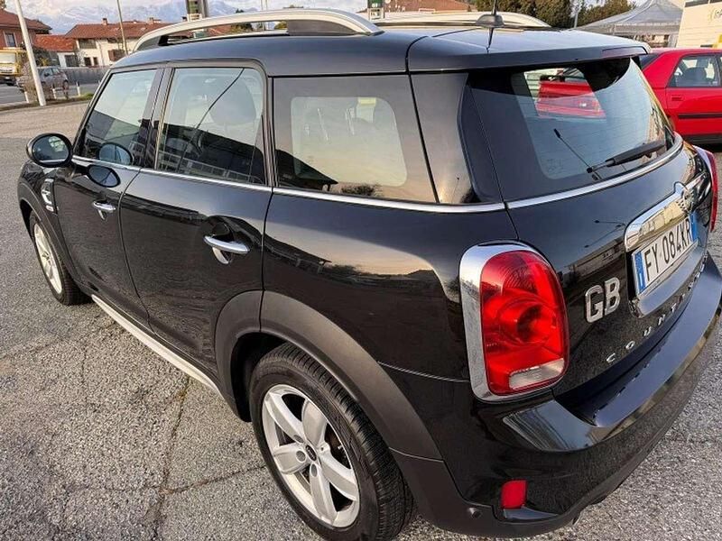 Usata Mini One Countryman Business 102 CV (75 kW) 2019 Nero SUV
