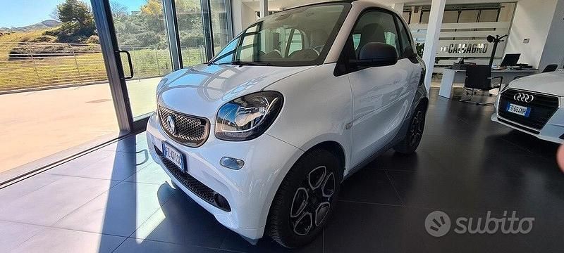 Usata Smart ForTwo Electric Drive 41 kW (56 CV) 2019 Bianco Berlina