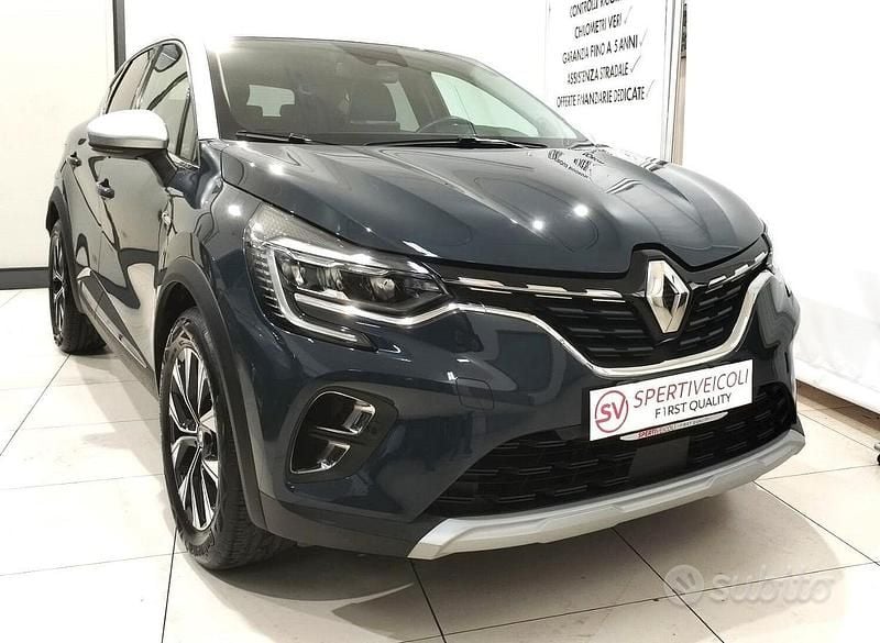 Usata Renault Captur Techno 101 CV (74 kW) 2023 Blu SUV