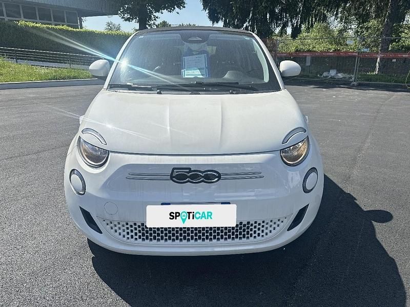Gebraucht Fiat 500e Icon 69 kW (95 PS) 2023 Weiß Kleinwagen