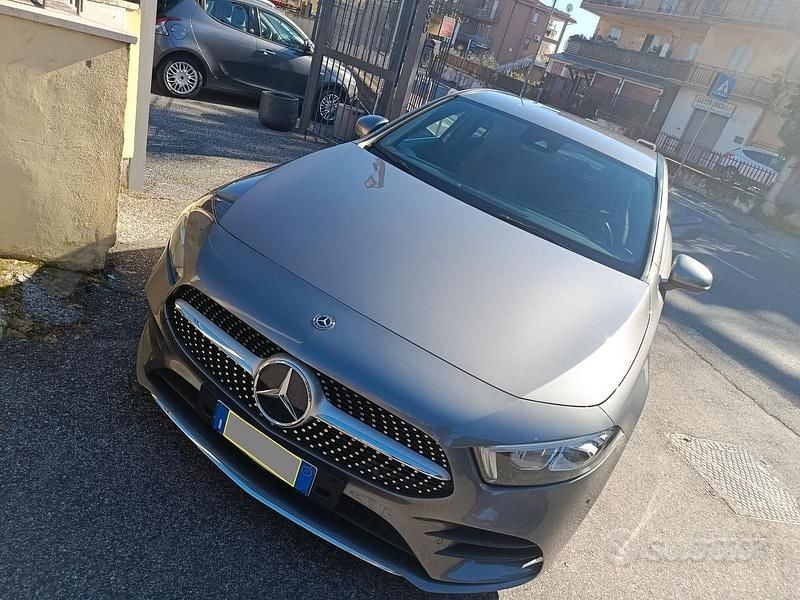 Usata Mercedes A220 Premium 190 CV (139 kW) 2019 Grigio Berlina
