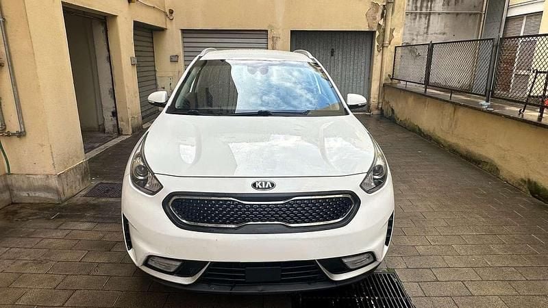 Usata Kia Niro 105 CV (77 kW) 2018 Bianco SUV