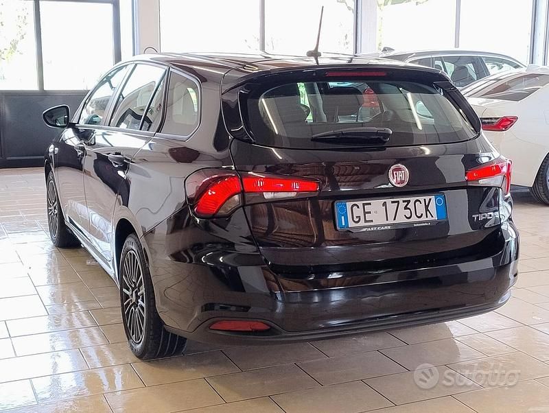 Usata Fiat Tipo Life 101 CV (74 kW) 2021 Blu Station wagon