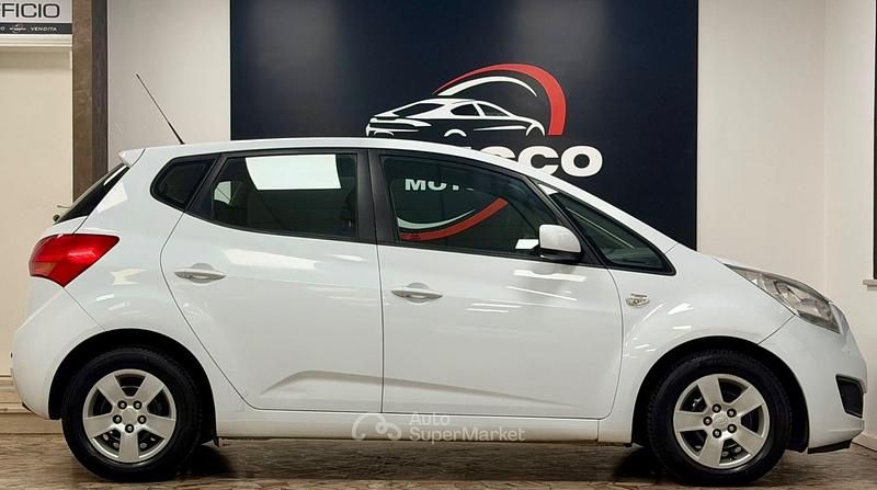 Usata Kia Venga 90 CV (66 kW) 2013 Bianco Utilitaria