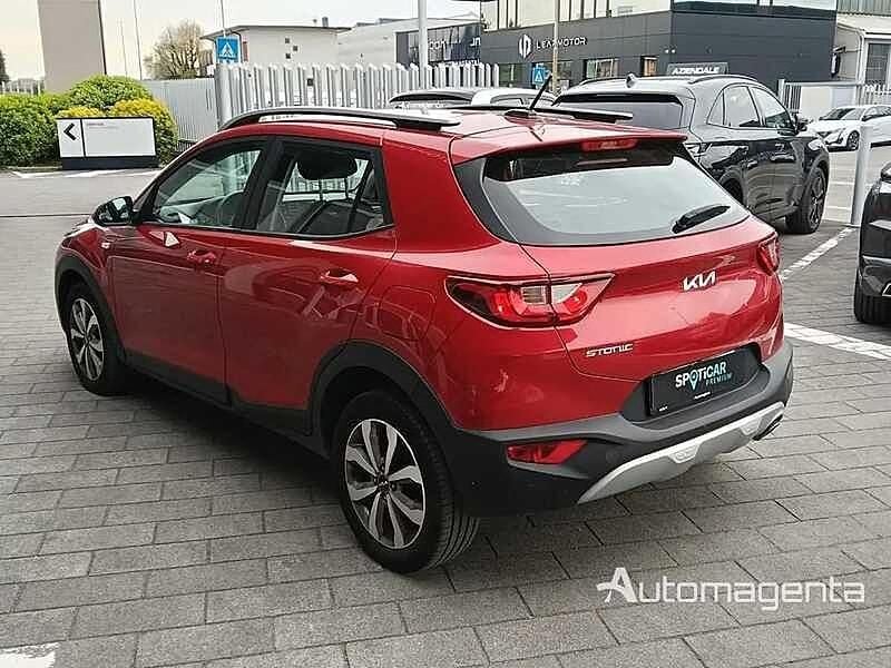 Usata Kia Stonic Urban 99 CV (72 kW) 2023 Rosso SUV