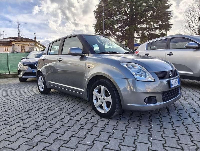 Usata Suzuki Swift GLX 91 CV (66 kW) 2007 Grigio Berlina