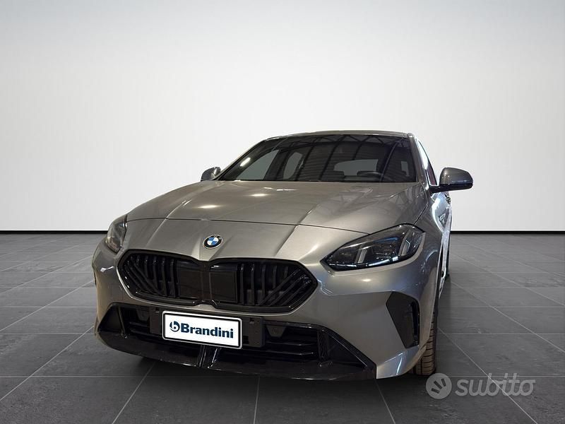 Usata BMW 118 Comfort Edition 150 CV (110 kW) 2024 Skyscraper grey metallic Utilitaria