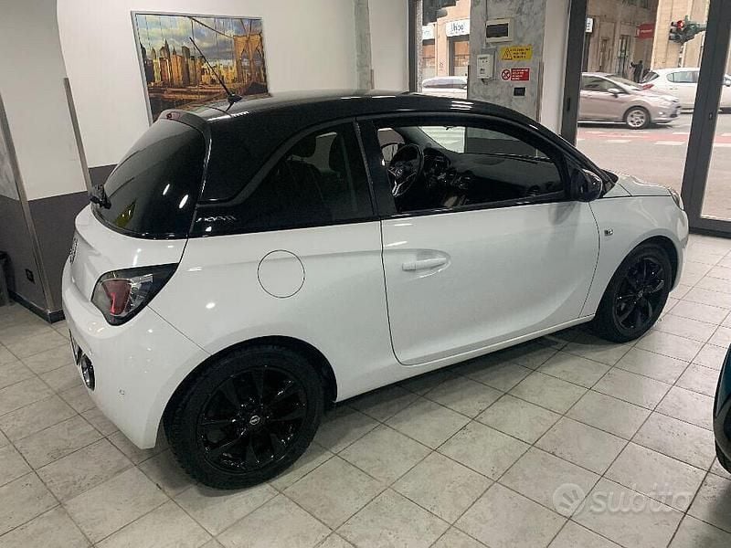 Usata Opel Adam Glam 87 CV (63 kW) 2016 Bianco Utilitaria