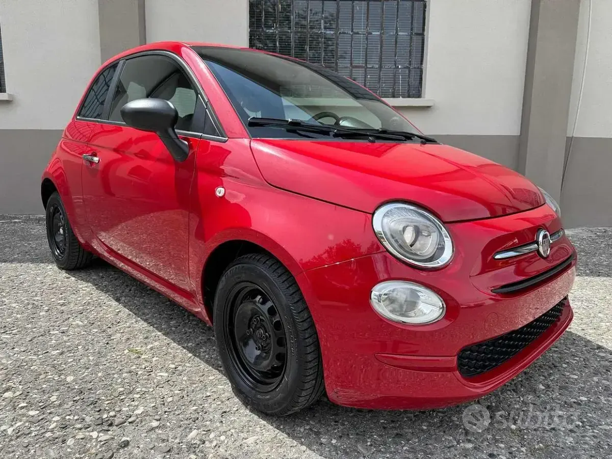 Usata Fiat 500 69 CV (50 kW) 2023 Rosso Utilitaria