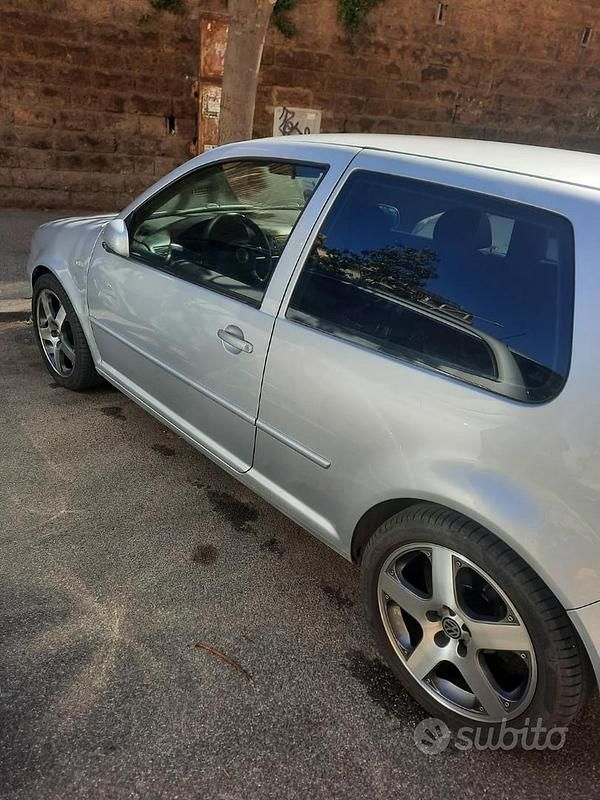 Usata VW Golf IV GTI 150 CV (110 kW) 2003 Grigio Berlina