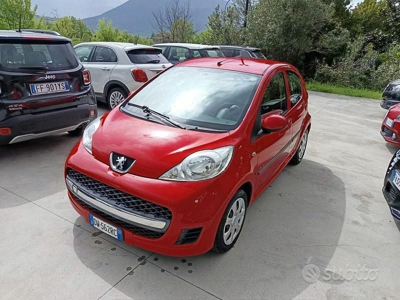 Usata Peugeot 107 68 CV (50 kW) 2009 Utilitaria