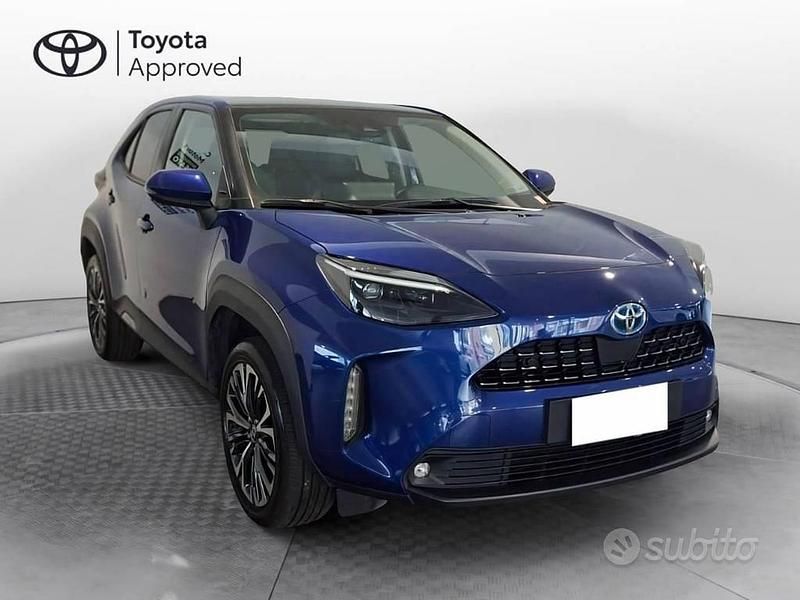 Usata Toyota Yaris Cross Lounge 116 CV (85 kW) 2022 Blu SUV