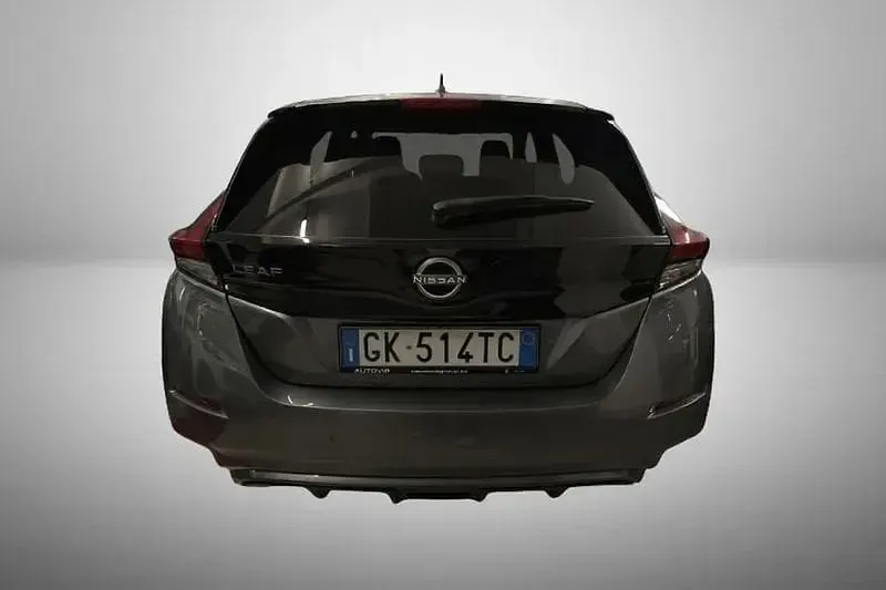 Usata Nissan Leaf N-Connecta 110 kW (150 CV) 2022 Grigio Utilitaria