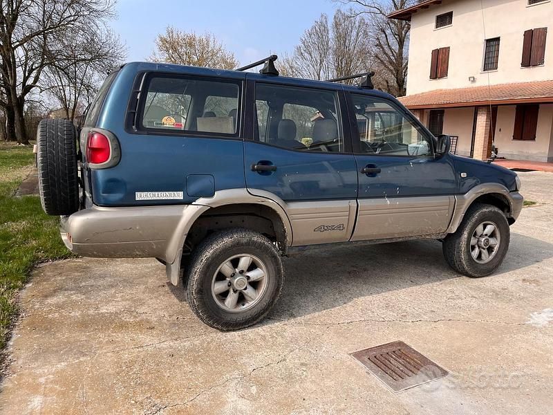 Usata Nissan Terrano 125 CV (91 kW) 2001 Blu/azzurro SUV