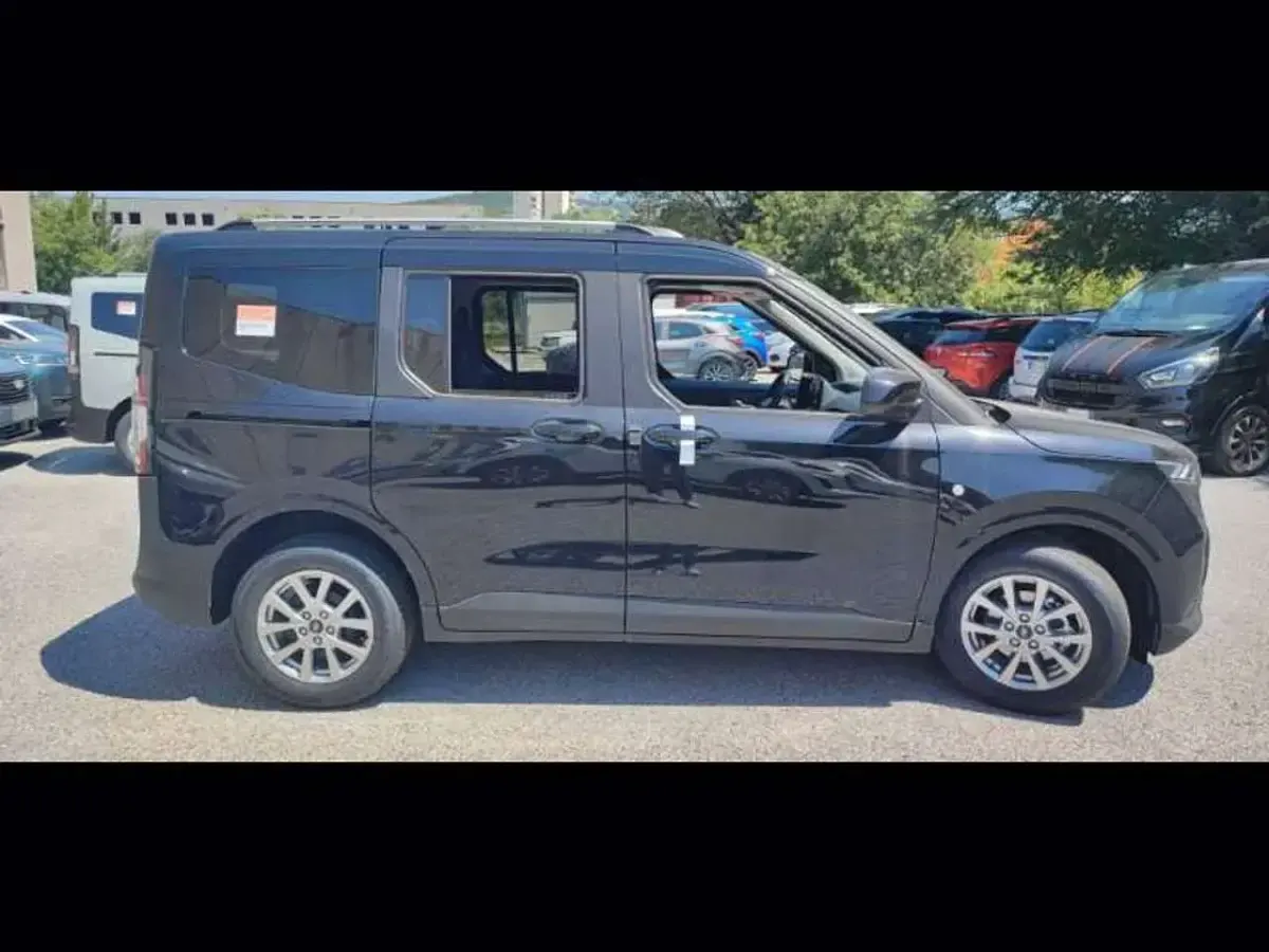 Nuova Ford Tourneo Courier Titanium 124 CV (91 kW) 2026 Nero Monovolume