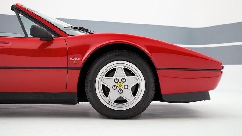 Usata Ferrari 328 269 CV (197 kW) 1986 Rosso pastello Cabrio