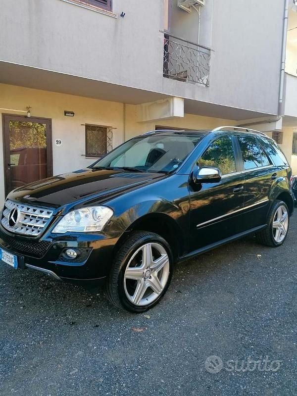 Usata Mercedes ML350 Premium 211 CV (155 kW) 2009 Nero SUV