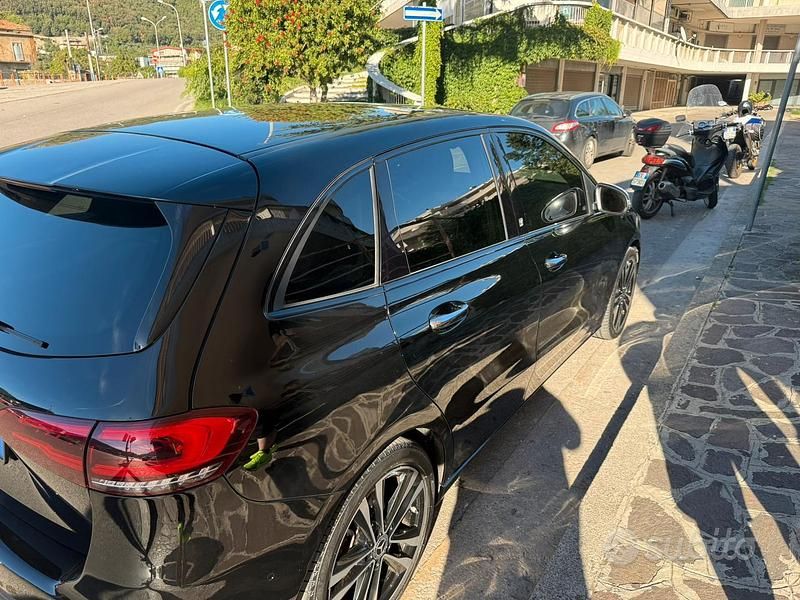 Usata Mercedes B180 116 CV (85 kW) 2019 Utilitaria