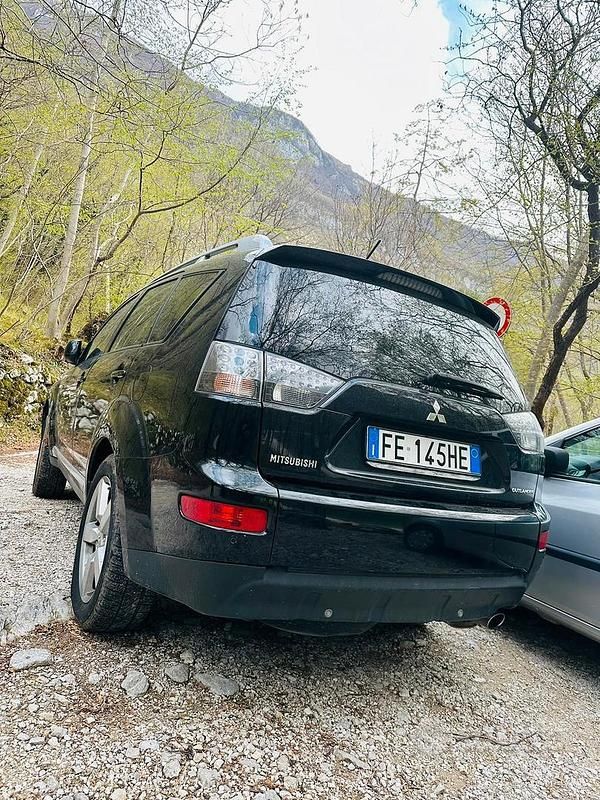 Usata Mitsubishi Outlander 170 CV (125 kW) 2008 Nero SUV