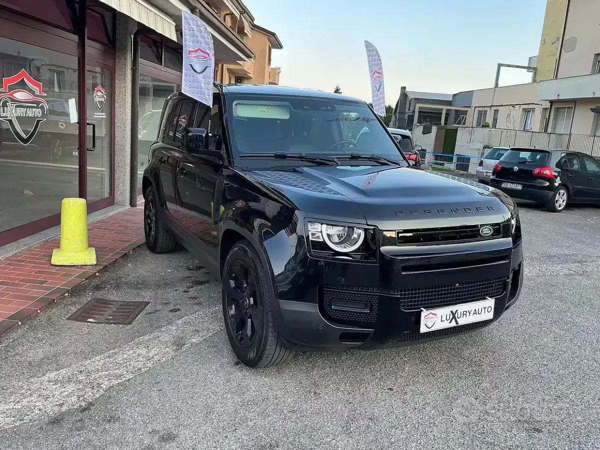 Usata Land Rover Defender SE 240 CV (176 kW) 2020 Nero SUV