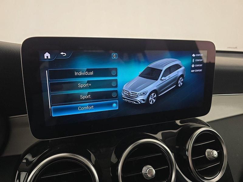 Usata Mercedes GLC220 Premium 194 CV (142 kW) 2022 Bianco polare ; SUV