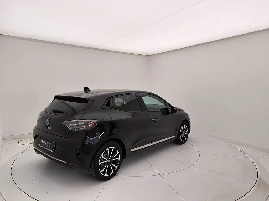 Usata Renault Clio Techno 91 CV (66 kW) 2025 Nero Utilitaria