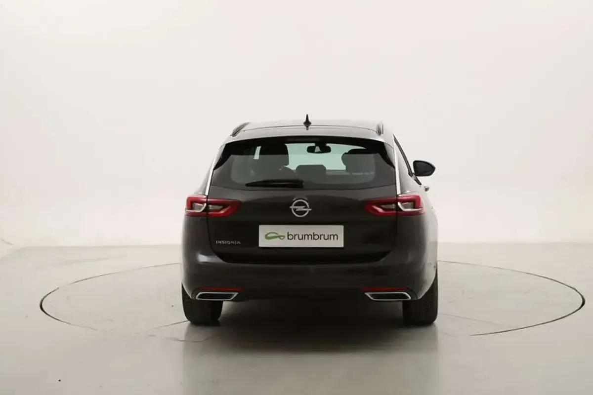 Usata Opel Insignia Business Elegance 174 CV (127 kW) 2021 Marrone Station wagon