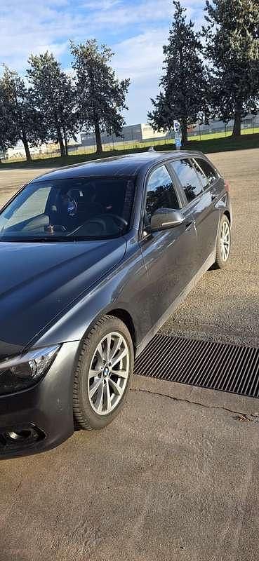 Usata BMW 320 Luxury Line 190 CV (139 kW) 2016 Station wagon