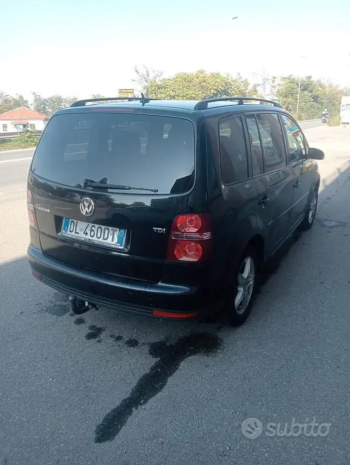 Usata VW Touran 105 CV (77 kW) 2008 Nero Monovolume