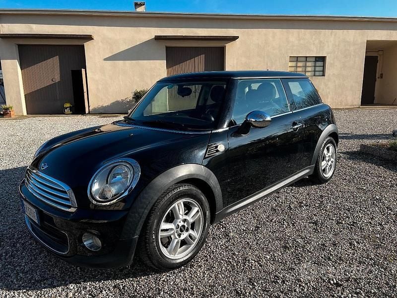 Usata Mini ONE 75 CV (55 kW) 2011 Nero Utilitaria