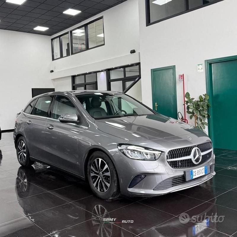 Occasion Mercedes B180 Advanced 116 PK (85 kW) 2024 Grijs MPV