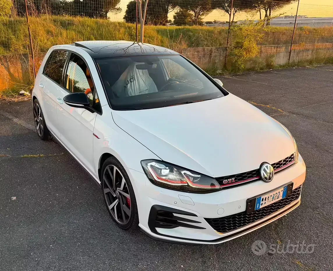 Używany VW Golf VII GTI 245 KM (180 kW) 2019 Biały Sedan/Limuzyna