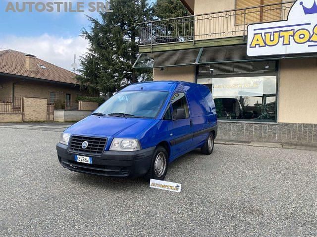 Usata Fiat Scudo 94 CV (69 kW) 2004 Blu/azzurro Furgone