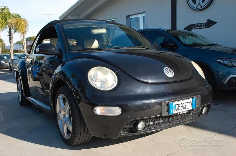 Usata VW New Beetle Cabriolet 101 CV (74 kW) 2005 Nero Cabrio