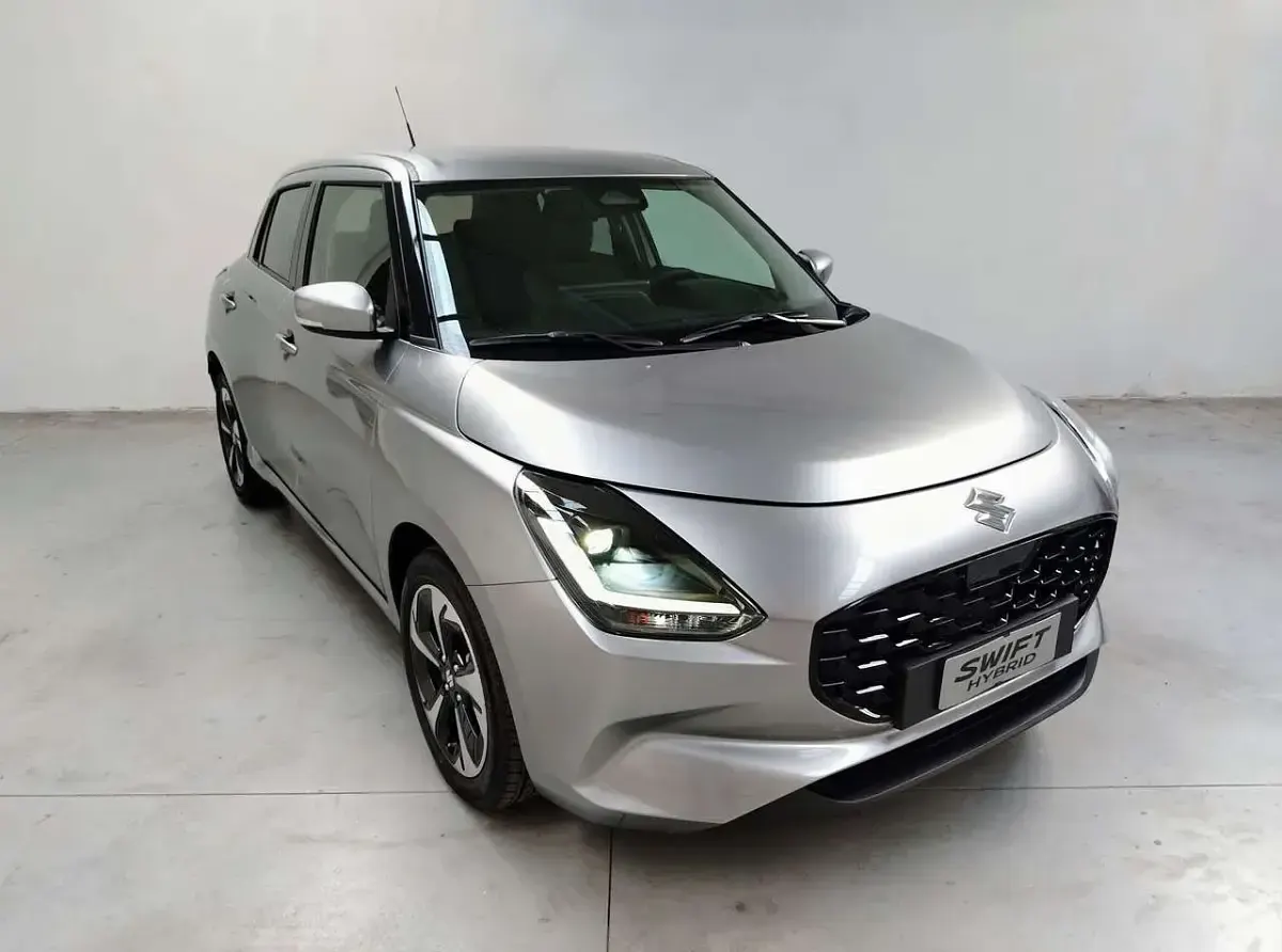 Nuova Suzuki Swift 83 CV (61 kW) 2026 Argento Utilitaria