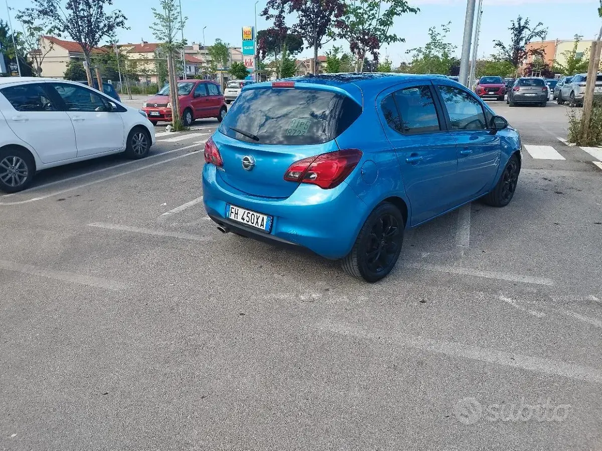 Usata Opel Corsa 90 CV (66 kW) 2018 Blu Utilitaria