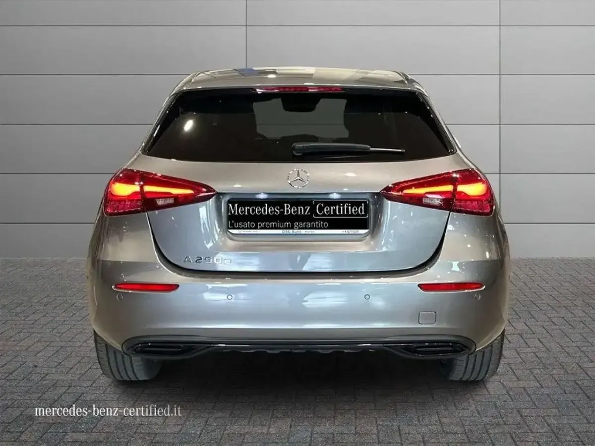 Usata Mercedes A250 Advanced Plus 163 CV (119 kW) 2025 Grigio scuro Berlina