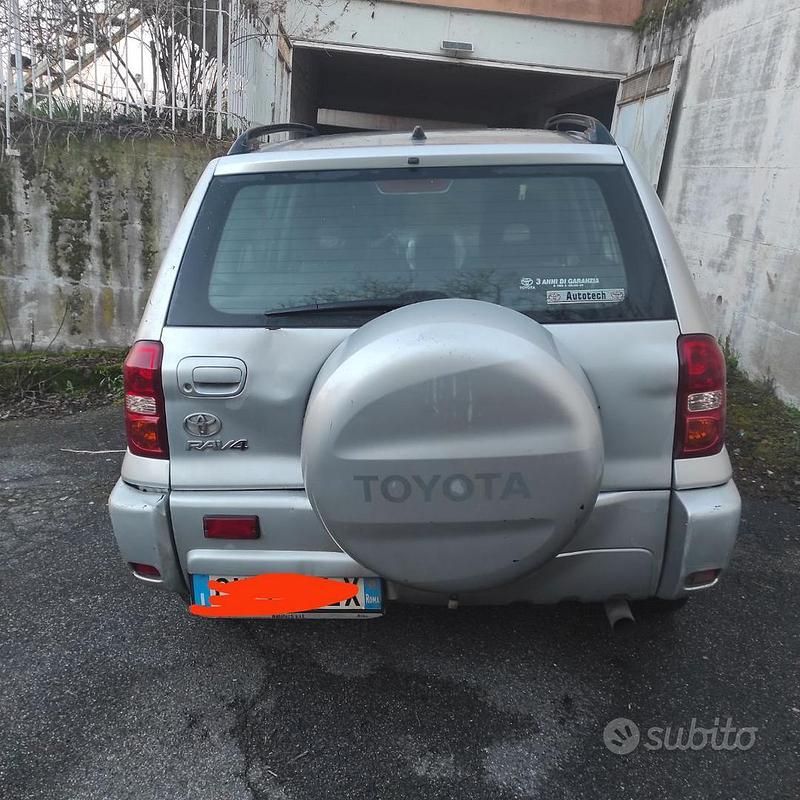 Usata Toyota RAV4 2005 Grigio SUV
