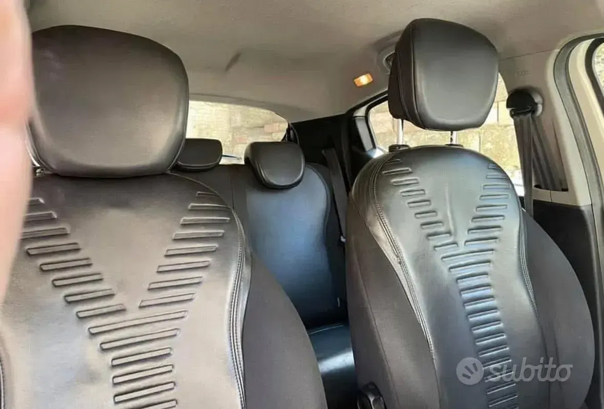 Usata Lancia Ypsilon 69 CV (50 kW) 2013 Bianco Utilitaria